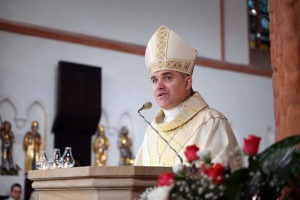 biskup Zbigniew zieliński